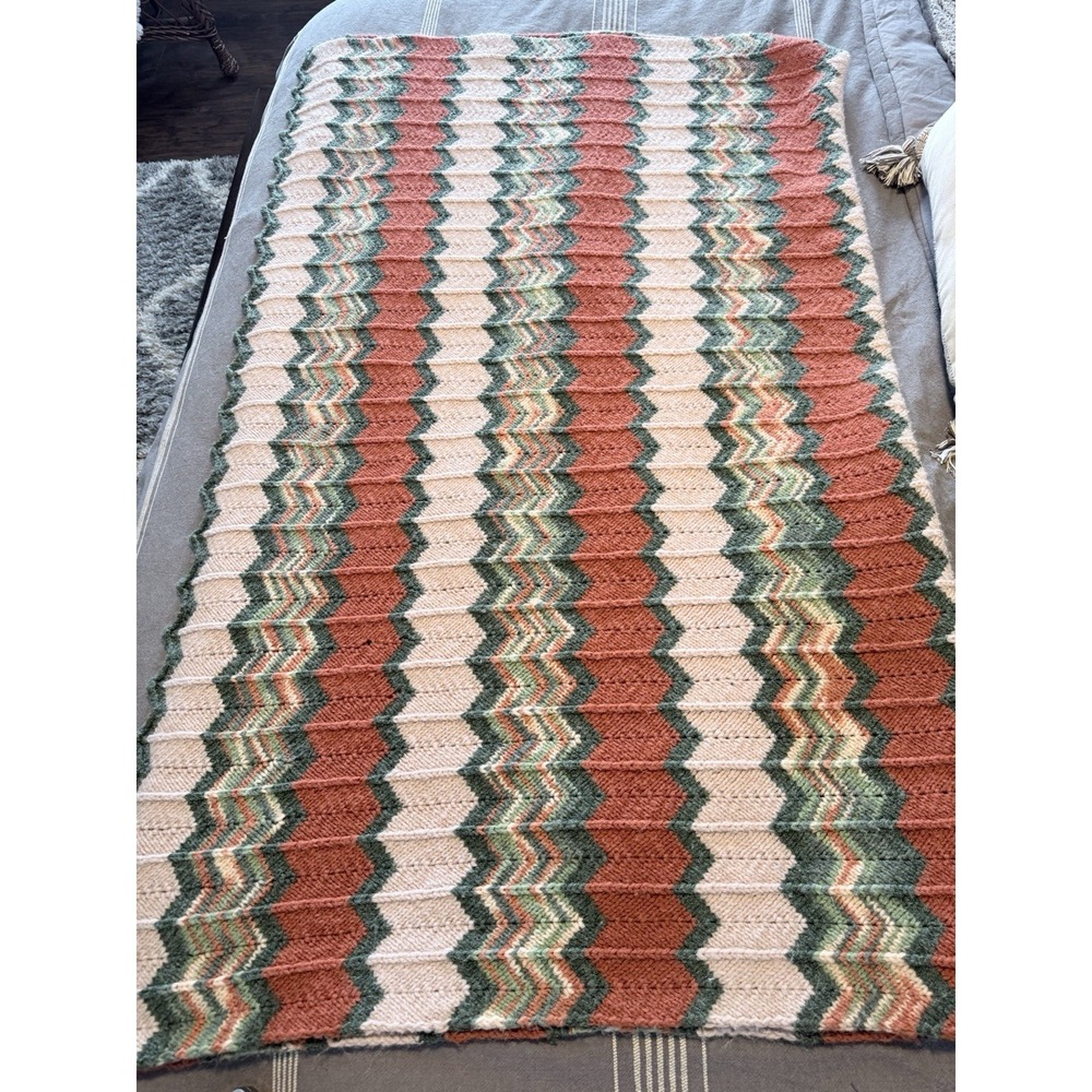 Handmade 67x55 Crochet‎ Chevron Throw Blanket Afghan Fall Orange cream Green VTG